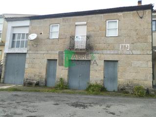 Casa a Amoeiro