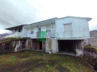 Maison à San Cibrao das Viñas