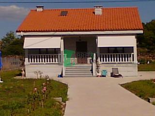 Xalet a Amoeiro
