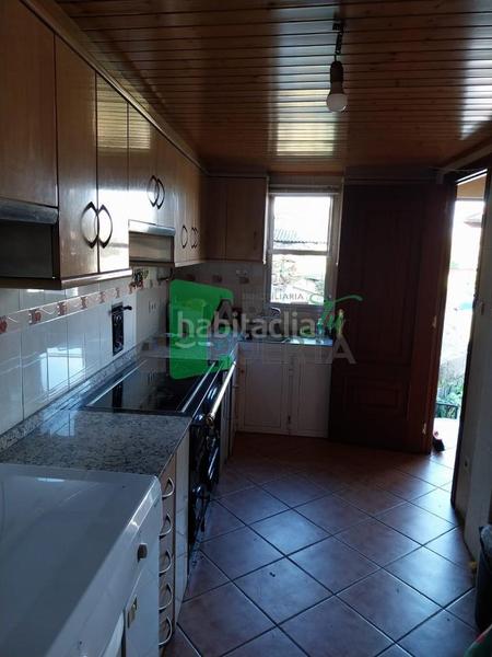 Foto 71e299d0-161b-4fc5-a8d1-21bb60fc76f6. Casa amb calefacció aparcament a Leiro