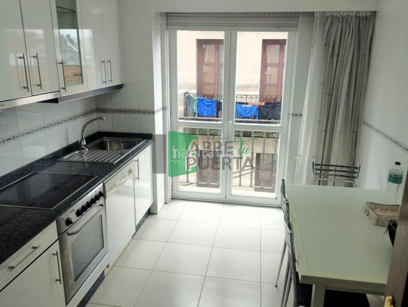 Foto 3fc71716-2126-4947-afcb-a4e6beb57023. Piso en Casco Viejo Ourense