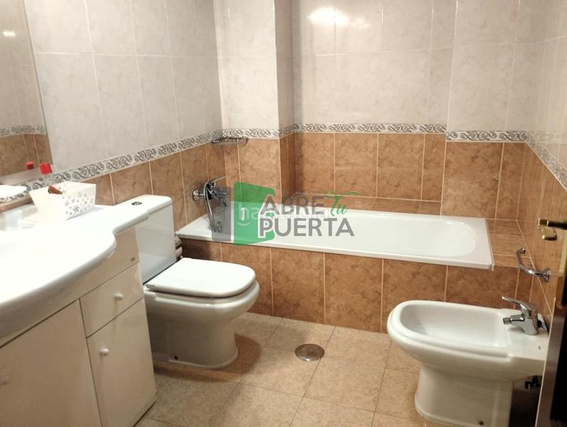 Foto adfa0dfb-6df3-4b70-8847-04cc56f482cc. Piso en Casco Viejo Ourense