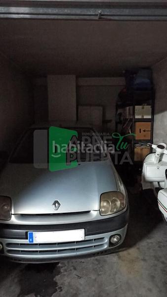 Foto ad43945a-2f50-49e8-8e34-75d612bfaa41. Parking coche en Centro Ourense