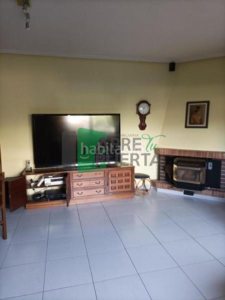 Foto e2d2b30f-bd08-4c78-97ef-4e6c6c1eb25e. Chalet mit heizung parking in San Cibrao das Viñas