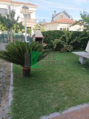 Xalet a San Cibrao das Viñas