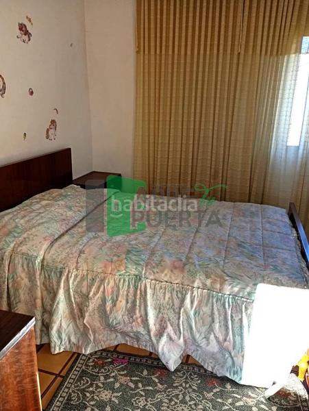 Foto 2c59df09-258b-4f71-a267-c0af8e4c03dc. Casa amb aparcament a Lobeira