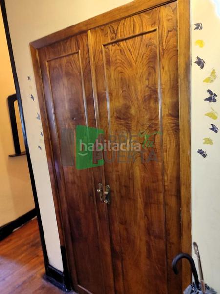 Foto e8d32a18-6d4c-412d-b7c3-d2fbec81ab2d. Etagenwohnung in Casco Viejo Ourense