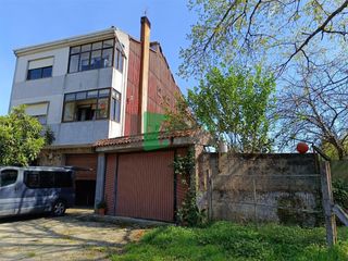 Chalet in Carballiño (O)