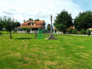 Chalet  O carballiño
