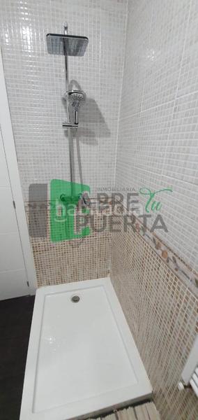 Foto d20000ef-a77d-49a9-98df-711a2080af86. Piso en A Carballeira Ourense