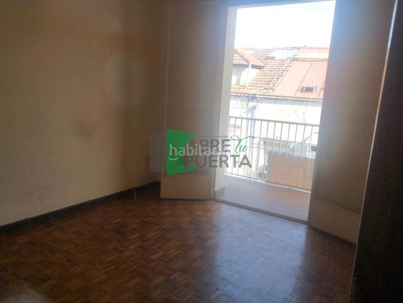 Foto eb189570-5208-4796-ad7d-c43a72665795. Pis a A Ponte Ourense