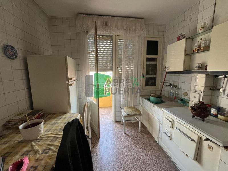 Foto 023d3ecf-57a4-4e8c-8d9e-3a8ccb121b0c. Piso en San Rosendo Ourense