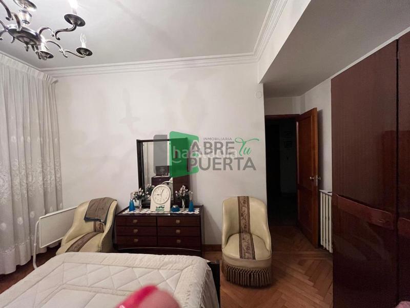 Foto f3748860-eab9-4ec3-8b79-5b5071e2cbfe. Piso en San Rosendo Ourense