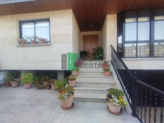 Casa adossada  Xoan de novoa