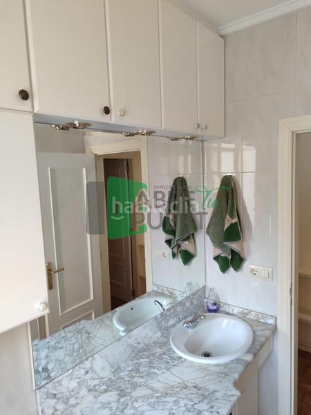 Foto 18b4ece7-d0a9-49bd-9a89-d1c0fe631f9e. Rent flat with heating parking in Centro Ourense