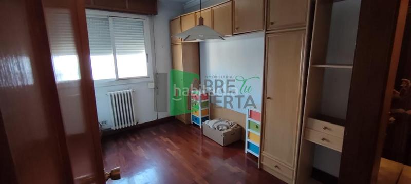 Foto aeb6da51-356f-4a3e-be4e-9eaa693d95bd. Etagenwohnung mit heizung in Casco Viejo Ourense