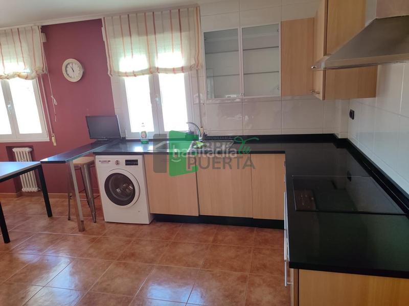 Foto 418ec841-c73b-42fd-841f-b7ed6b1c4466. Affitto appartamento con riscaldamento in Centro Ourense