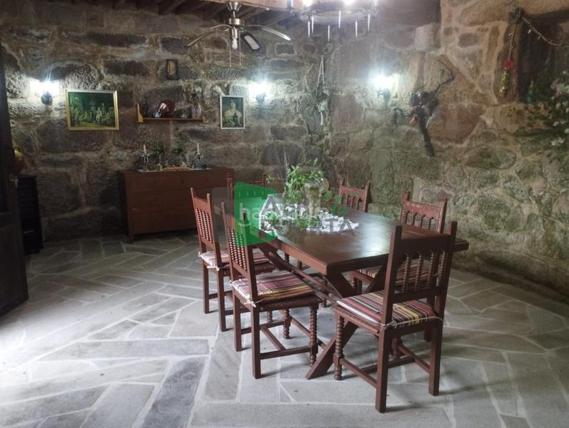 Foto 246bfdff-eb22-4766-a52c-8fde3da89d8f. Casa amb aparcament a Punxín