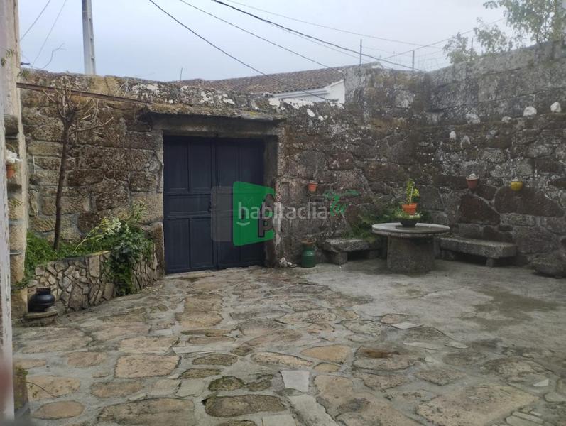 Foto 784c99a0-61e8-4d90-9552-cd5ca1a91436. Casa amb aparcament a Punxín