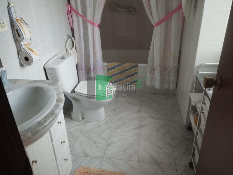 Foto 5f8fd3e9-1058-4577-ad6a-34c277ddbf69. House with parking in Punxín