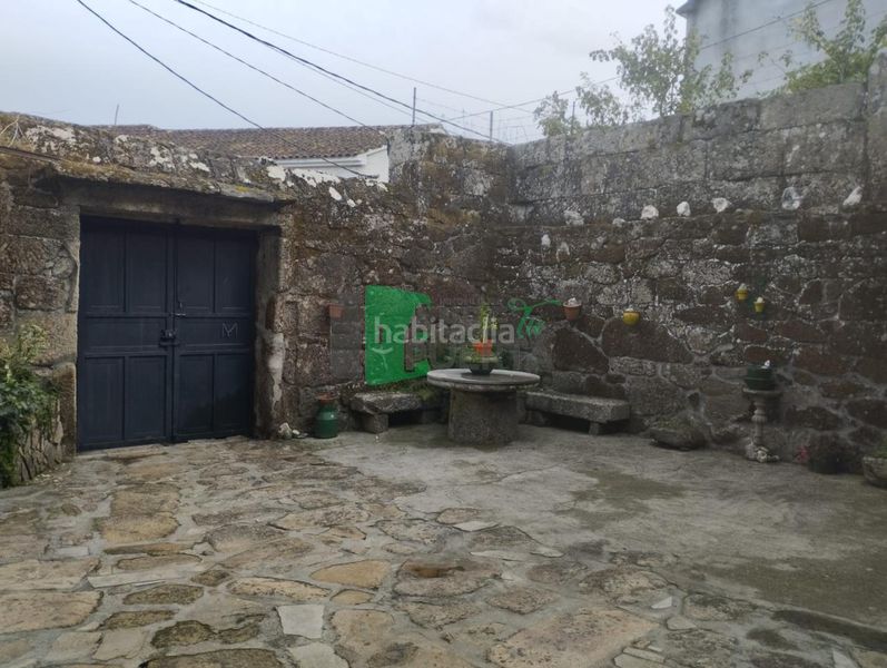 Foto b04b172e-1ff2-4c38-b5a9-e5bdb67c5b89. House with parking in Punxín
