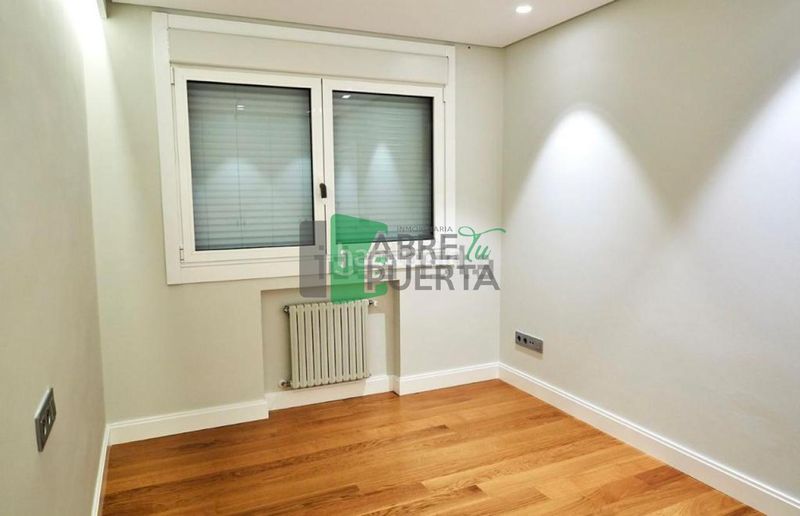 Foto 7a5916a3-ff3a-4133-972b-9928c8585b35. Piso en Centro Ourense