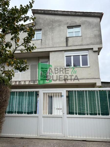 Foto 03120657-b5ce-4be3-b5c9-f2b833b8f04f. Chalet en Monforte de Lemos