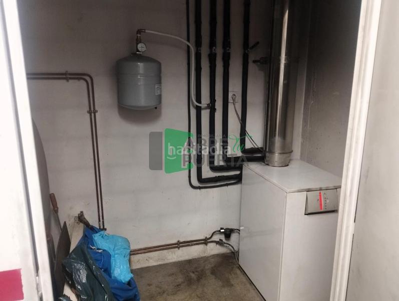 Foto 3cb7c106-35ee-420c-bc8e-bdfc9a461c58. Casa adosada en Coles