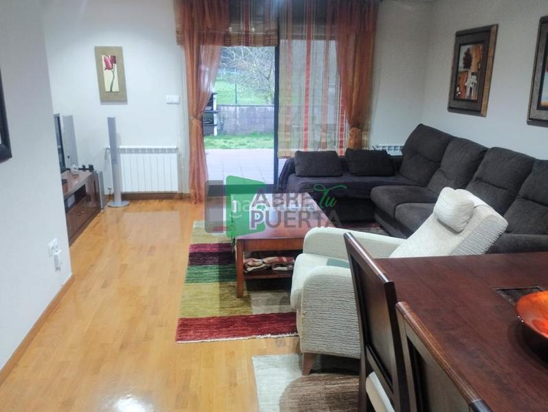 Foto 7eafa0ed-f99b-43a9-96cf-1cb7f9196462. Casa adosada en Coles