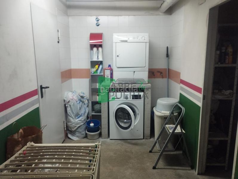 Foto c616a8ce-a2bd-45cd-a864-ed9a39a0fa2c. Casa adosada en Coles