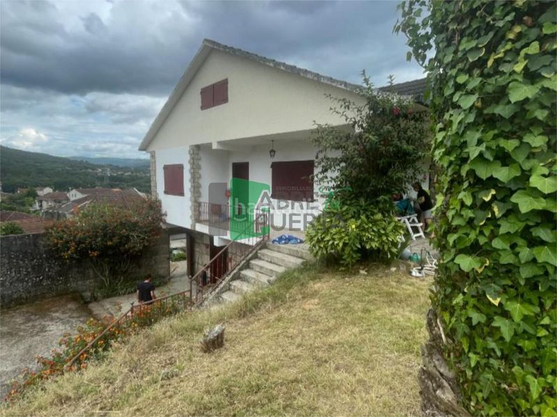 Foto 5d735f39-10d2-4687-a9fe-205463183d63. Chalet with heating parking pool in Ribadavia