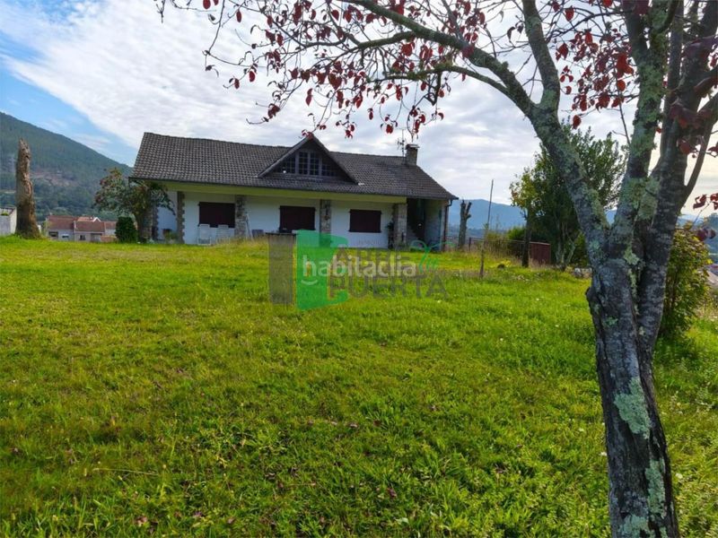 Foto 79813582-903d-4feb-9835-aac5cc94cd30. Chalet with heating parking pool in Ribadavia