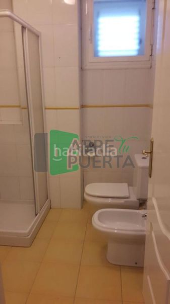Foto 0b471f4a-edb3-411e-b2bf-3ecd3a732a02. Planta baixa amb calefacció a Couto Ourense