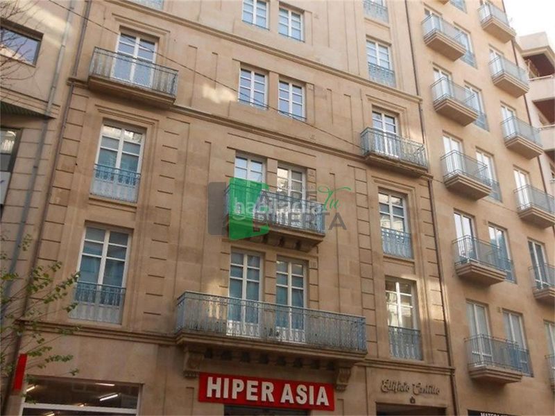 Foto 3254c0ba-1b61-46e8-af1a-efaf6fa8ead2. Piso en Centro Ourense