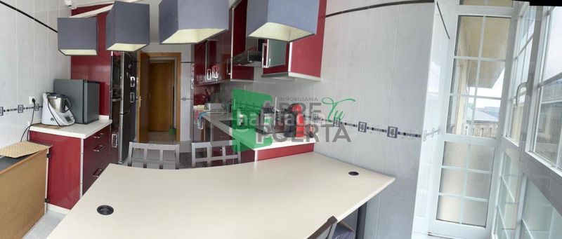 Foto 822b7575-beff-4569-948d-527766290276. Edifici a Pobra de Trives (A)