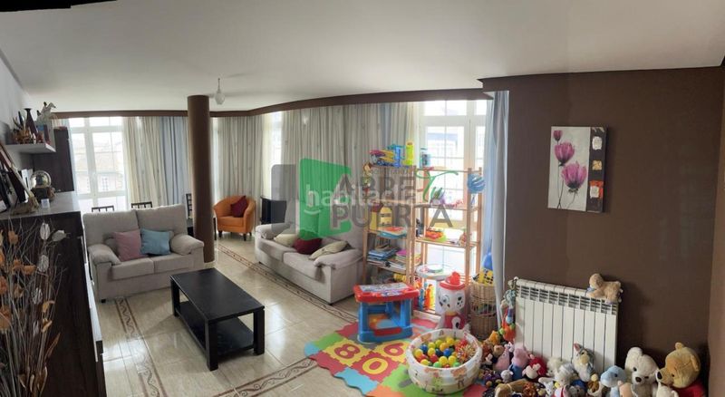 Foto 85108884-1c29-4c42-8f26-9d5b73801e80. Edifici a Pobra de Trives (A)