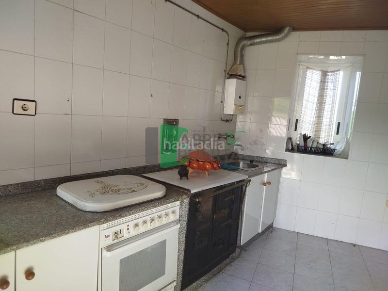 Foto 160682a6-f064-4084-adbc-a38dea6c5679. Casa en Vilamarín