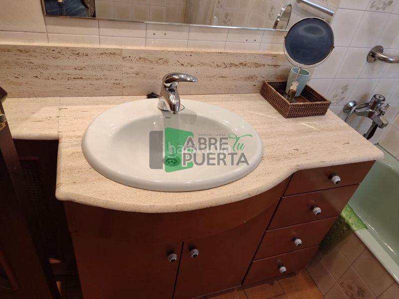 Foto 8045bd51-6a45-4ae3-9c4c-8d572b073f19. Piso en Centro Ourense