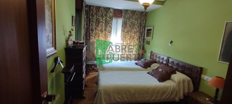 Foto f13d001d-fcf9-4d03-9e9e-a1aab71af6d6. Piso en Centro Ourense