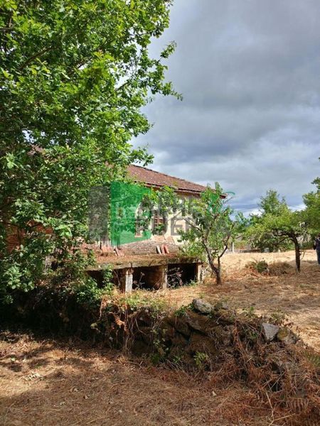 Foto a350e51b-82f6-464b-becc-051382ee74ce. Chalet en Amoeiro