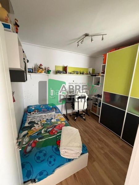 Foto 073a5e99-7a9e-421f-ae28-5828b2fafc7b. Piso en Centro Ourense