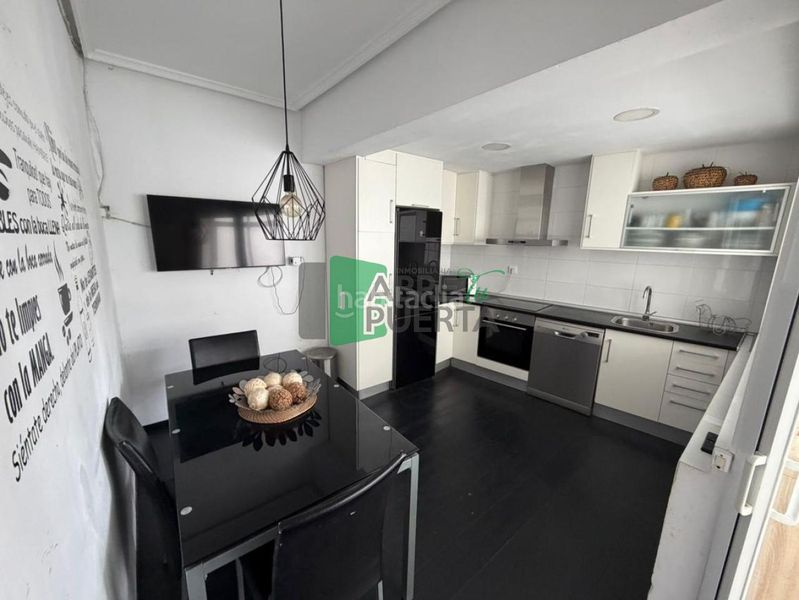 Foto 2fcb3f50-e996-4e84-96bf-16840daf74f4. Piso en Centro Ourense