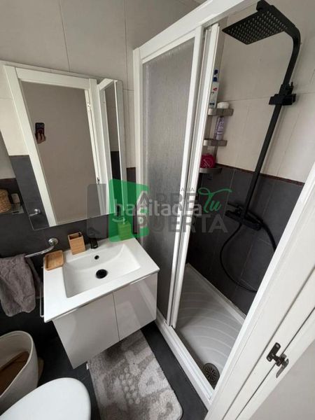 Foto 43f910c8-ef83-4566-b49a-b4ecc861e5cb. Piso en Centro Ourense