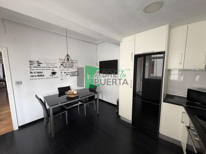 Foto 7ef9d478-7f6d-497f-8b07-d52e66590c48. Piso en Centro Ourense