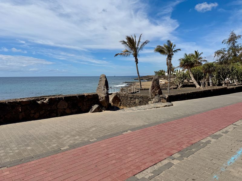 Foto c95a11a1-a120-426d-8947-0b883e02989f. Pis a costa Teguise Teguise