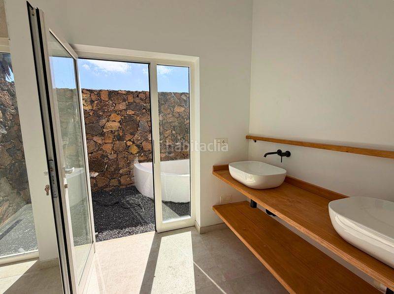 Foto 33536221-ca0b-40fc-b4db-5d4b398dc383. Xalet amb aparcament piscina a Máguez Haría