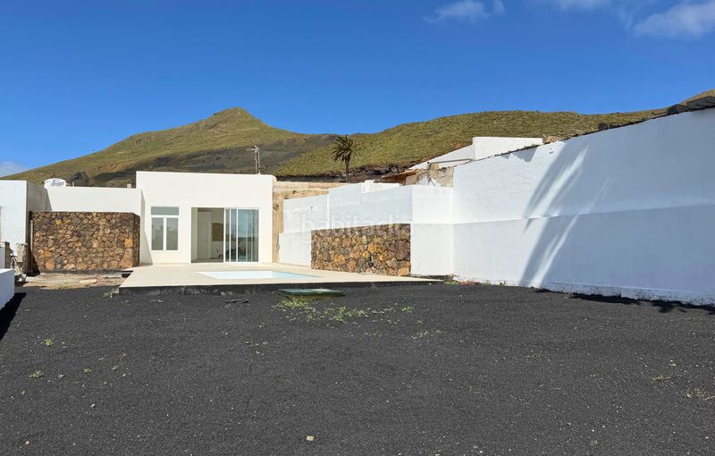 Foto 5bf3c896-b01d-4b1c-9fbc-623dc53d03e3. Xalet amb aparcament piscina a Máguez Haría