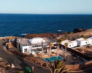 Xalet  Calle paloma. Exclusiva villa en charco del palo