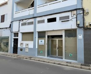 Miete Geschäftsraum in Calle de blas cabrera topham 5. Local en el centro de arrecife