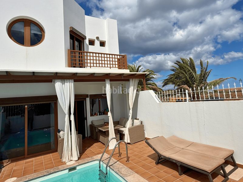 Foto b4833394-671e-4f7b-bf9b-2f3fe7dd9566. Xalet amb aparcament piscina a costa Teguise Teguise